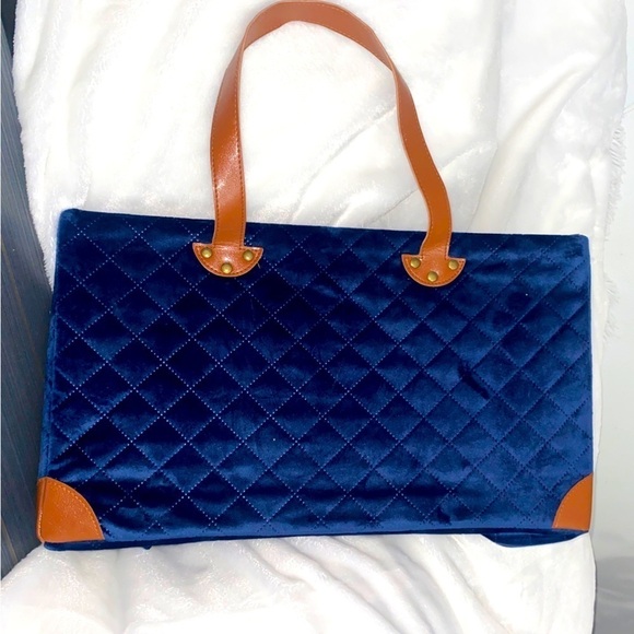Blue velvet handbag, faux leather and blanket interior 10”x 18 - Picture 2 of 7